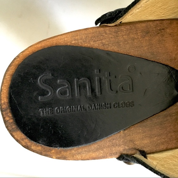 SANITA Danish Clogs Black Leather
Wood Foot Bed 8 - Picture 9 of 10